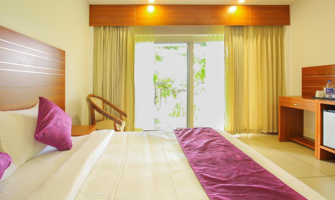 The Lakeview Munnar ムンナール エクステリア 写真